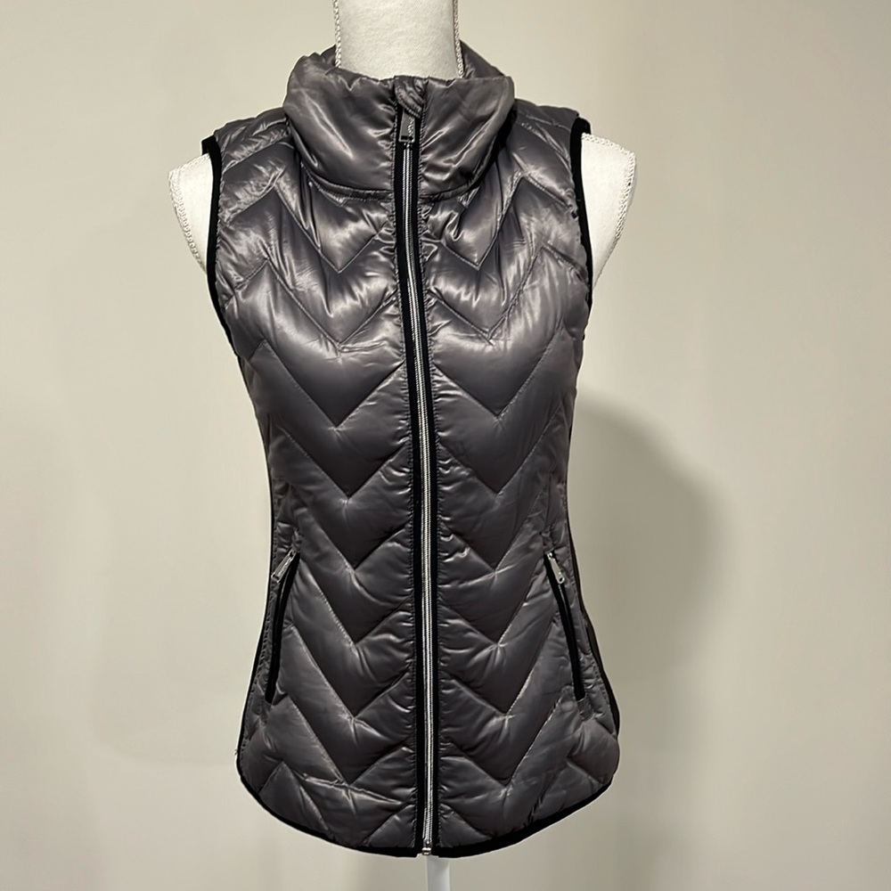 Calvin Klein Performance Silver and Black Quilted Down Vest Size Small